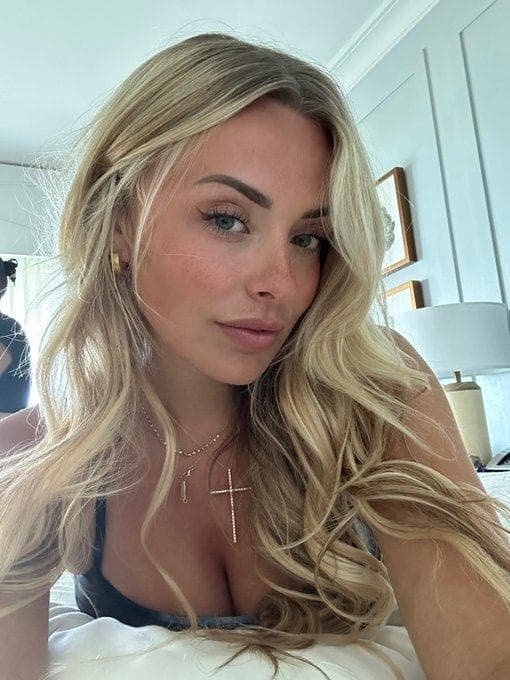 Lanna — blonde hair, 172 cm, Dubai Marina (2/5)