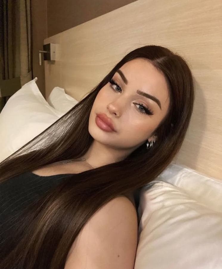 Lavinya — curvy, black hair, Bur Dubai (2/8)