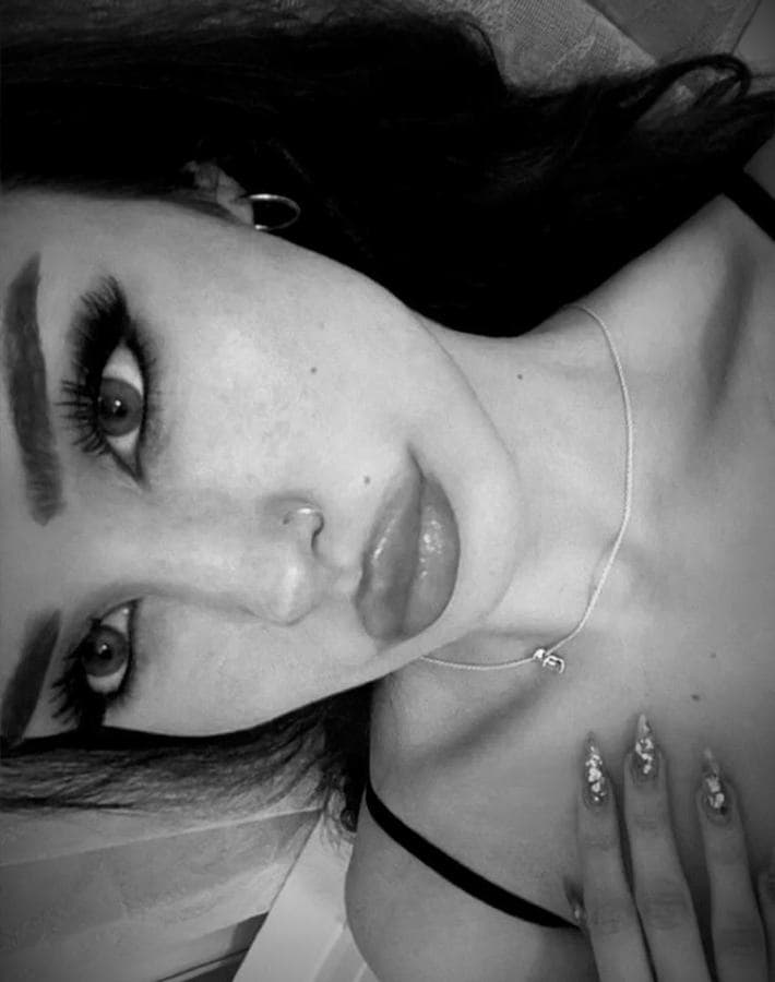 Lavinya — 21, curvy, Bur Dubai (5/8)