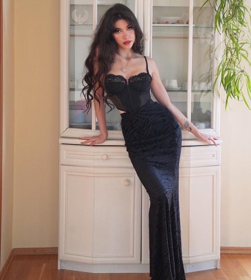 Leven — 22, slim, Dubai Marina (5/6)