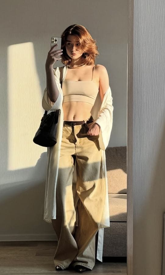 Shura — slim, brown hair, Deira (2/6)