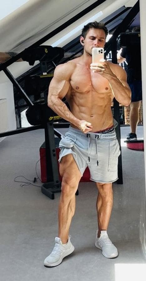 Adrian — slavic, anal, Bur Dubai (7/8)