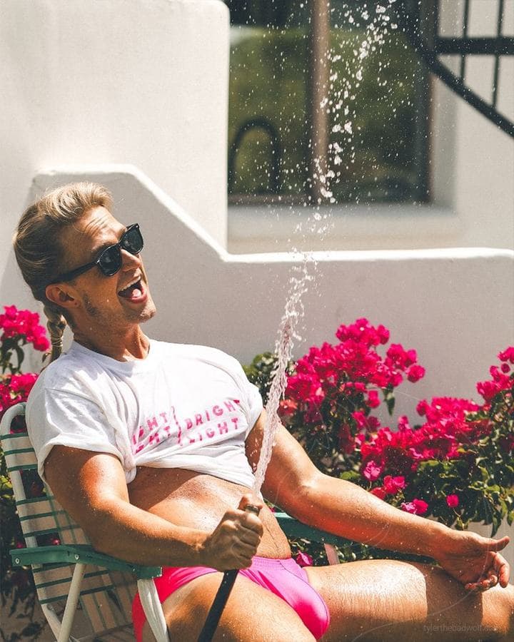Andre — 36, curvy, Business Bay (5/8)