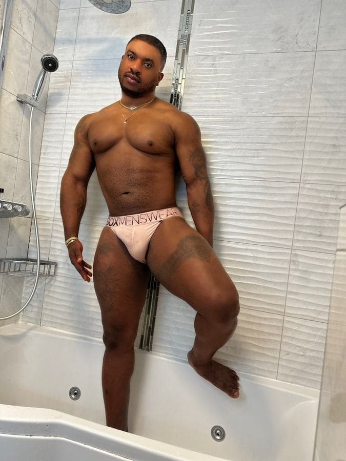 Andres, Nigerian · Male escort, JVC