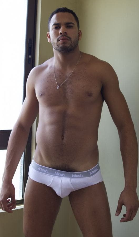 Atticus — curvy, brown hair, JVC (2/7)