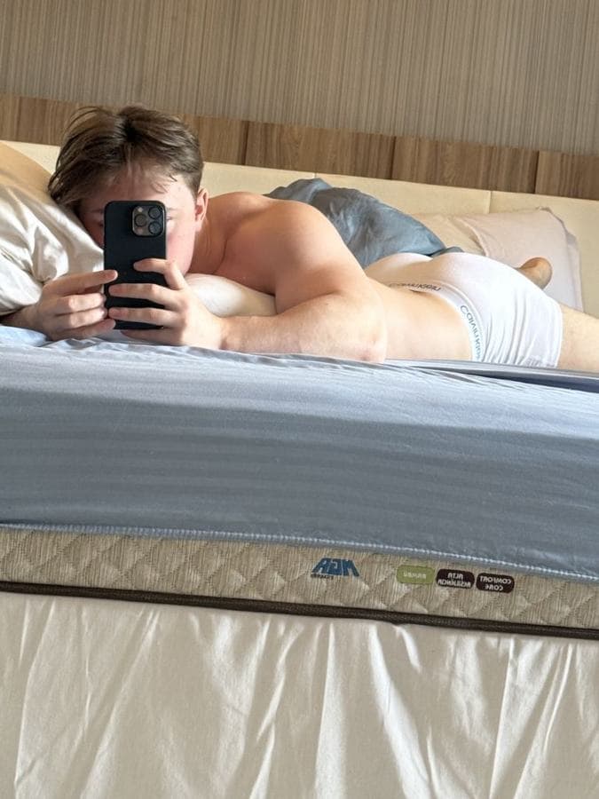 Benjamin — brown hair, 173 cm, Dubai Marina (6/8)