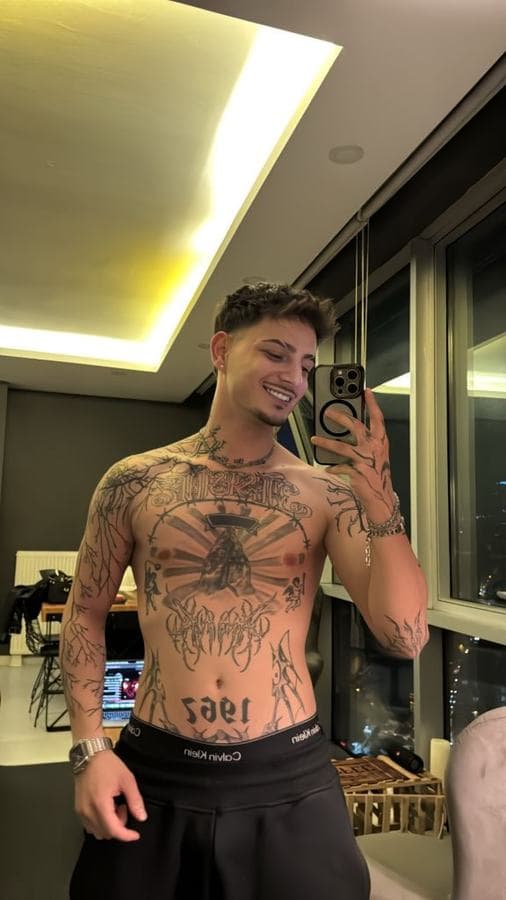 Cem — Colombian · Male escort