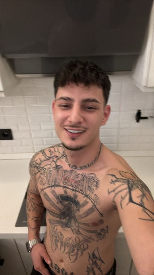 Cem — anal, Colombian, Dubai Marina (4/8)