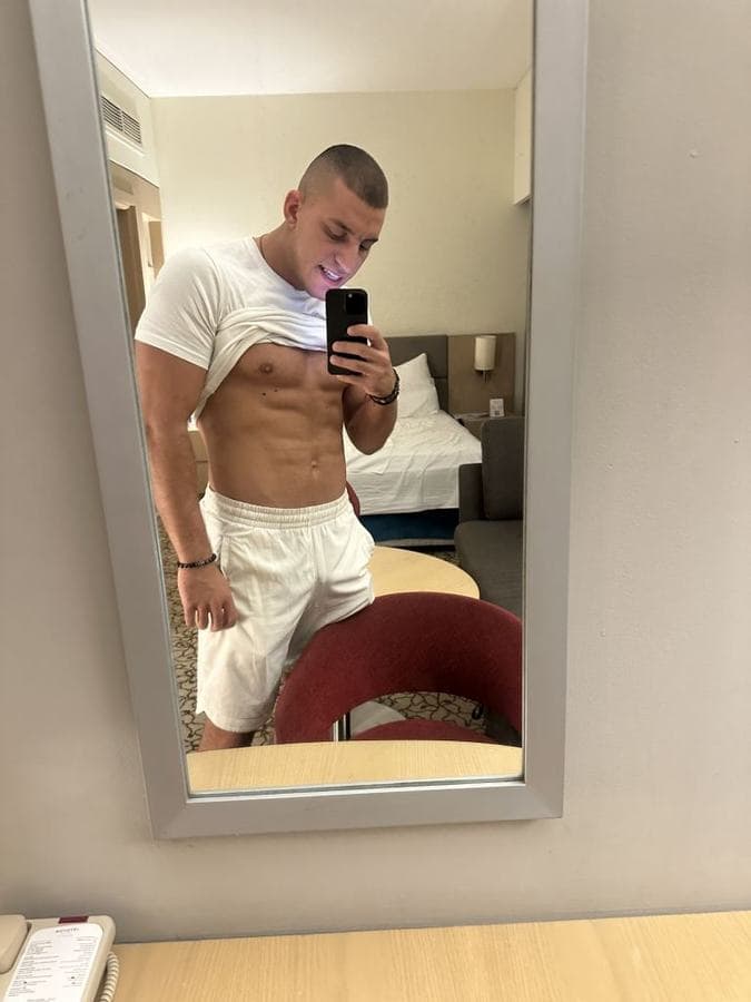 Dominic — Russian, 23, TECOM (8/8)