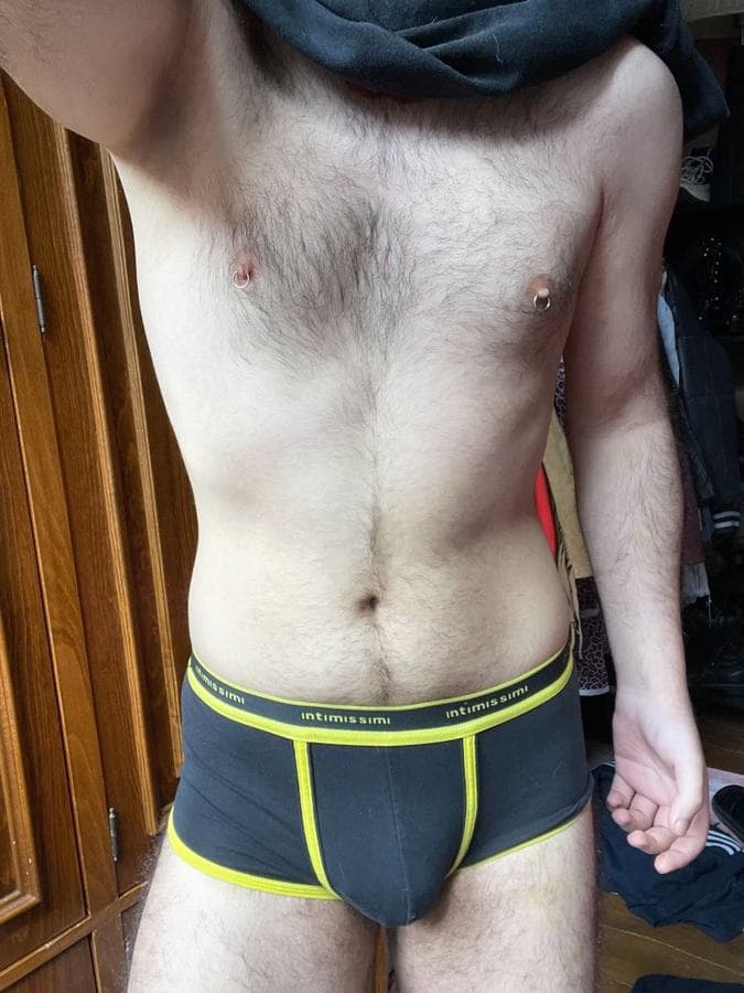 Rex — Brazilian, 26, Bur Dubai (8/8)