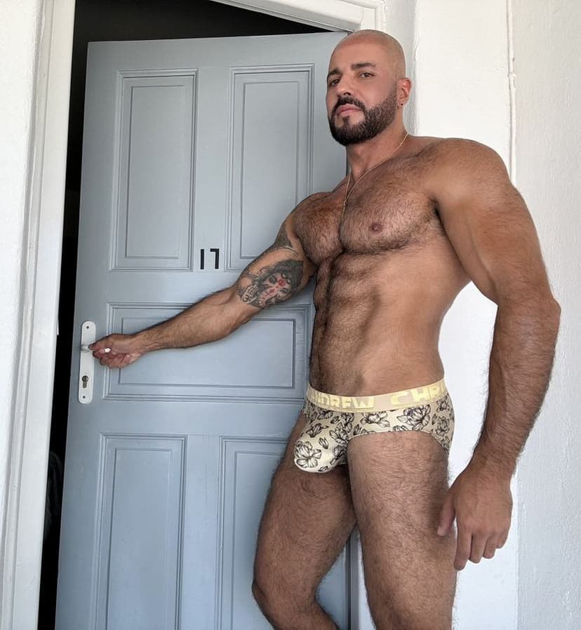 Sultan — anal, Brazilian, Dubai Marina (4/8)