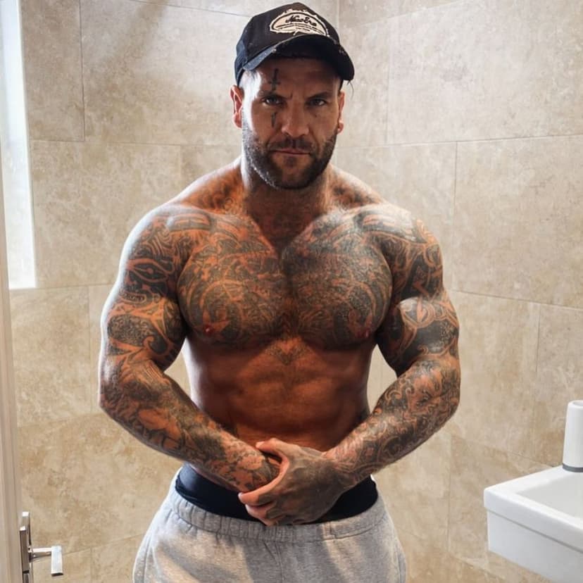 Titan, Russian · Male escort, JBR
