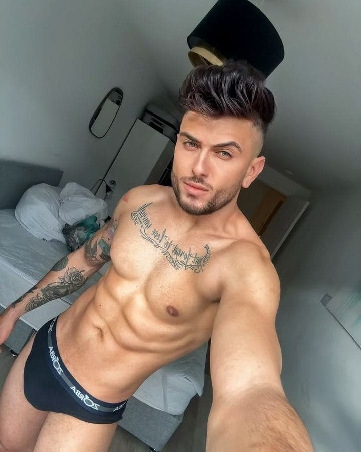 Yan — athletic, black hair, Downtown (2/8)