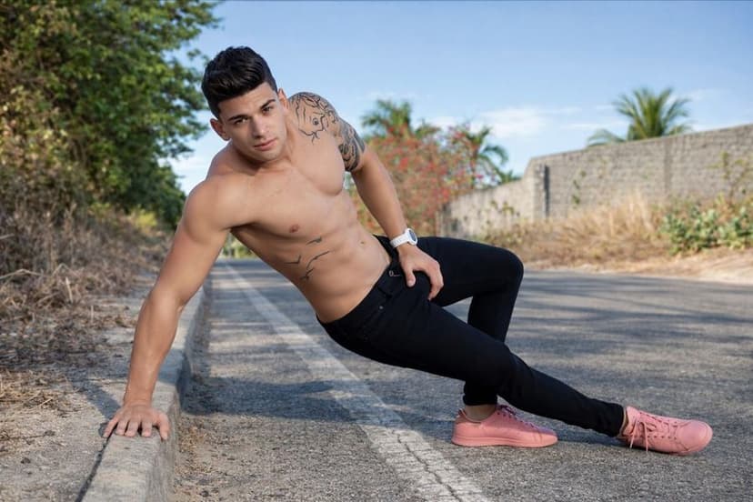 Zac — Colombian · Male escort
