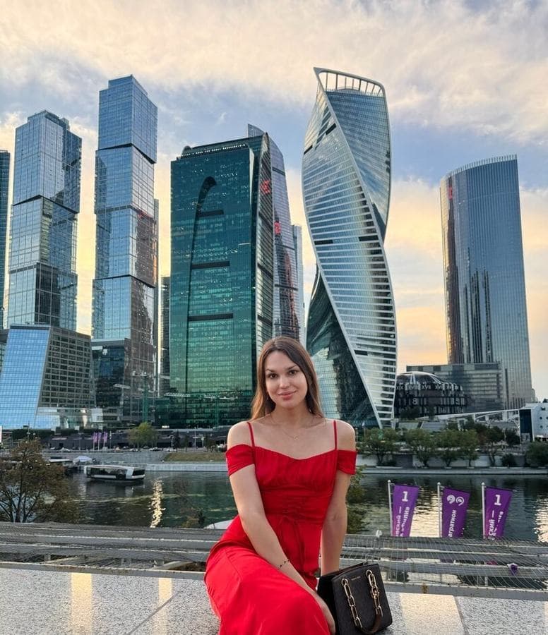 Aina — brown hair, 178 cm, Palm Jumeirah (6/8)