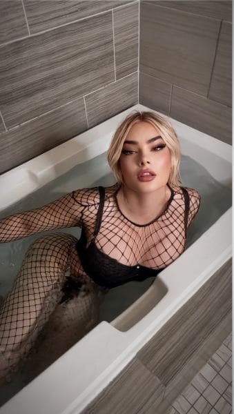 Angeline — curvy, blonde hair, JVC (2/8)