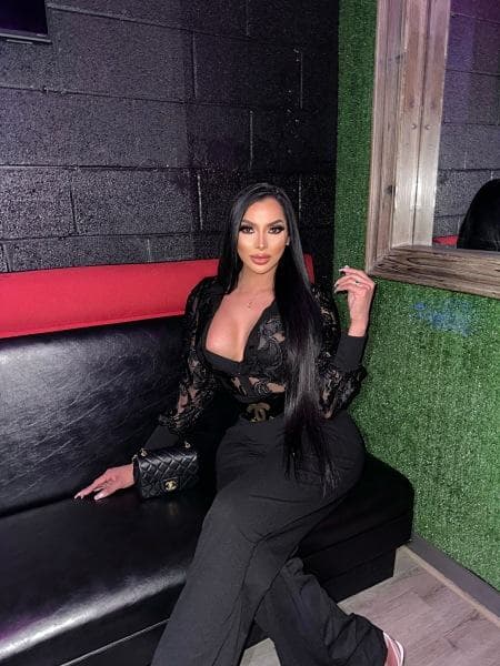 Barbara — Brazilian, 23, Dubai Marina (8/8)