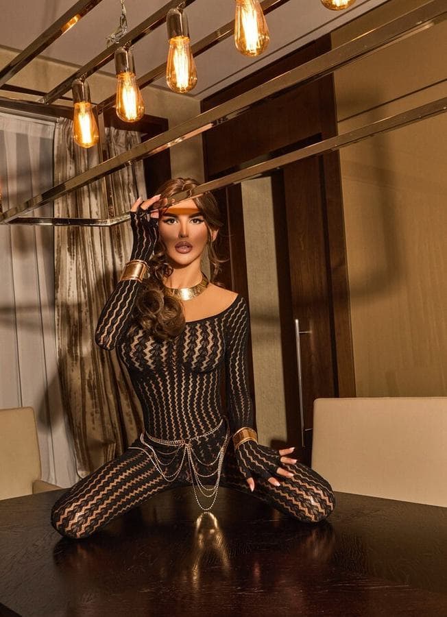 Eve — european, couples, Downtown (6/8)