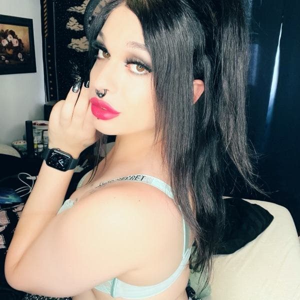 Greta — Russian · Trans escort