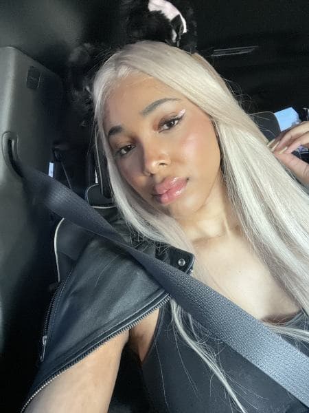 Leila — 22, regular, JBR (5/8)