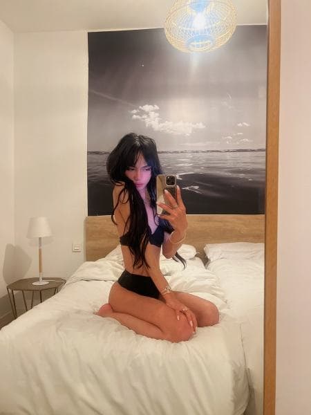 Louisa — Thai · Trans escort