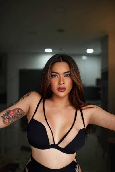 Olga — 25, curvy, JVC (5/8)