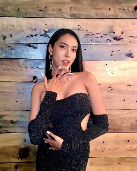 Susie — 170 cm, asian, Palm Jumeirah (3/8)