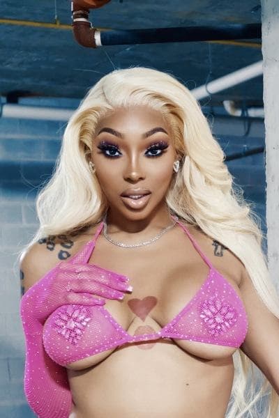 Valerie — 26, curvy, Al Barsha (5/8)